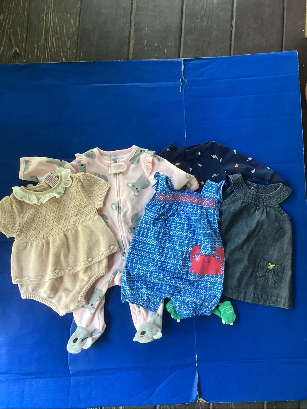 Bundle of 5 girls clothing set, size 3 months